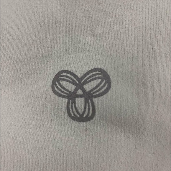 Aritzia TNAction biker short size M - Picture 3 of 4